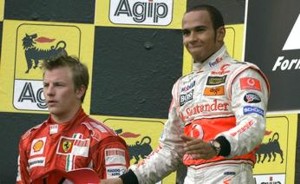 Raikkonen e Hamilton sul podio in Ungheria.