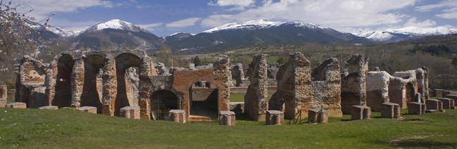 L'anfiteatro di Amiternum.