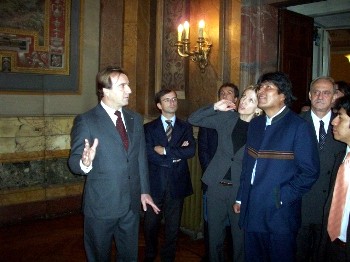 Il Segretario Generale della Societ� Dante Alighieri, Alessandro Masi, con il Presidente della Bolivia, Evo Morales, durante la visita in Palazzo Firenze.