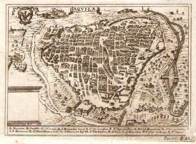 Mappa dell'Aquila antecedente al terremoto del 1703. Incisione originale d'epoca all'acquaforte presa da: "Il Regno di Napoli in prospettiva diviso in dodici Province", libro curato dall'Abate Giovan Battista Pacichelli  edito a Napoli nel 1703.