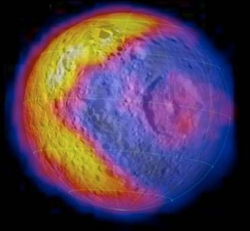 Luna Saturno come Pacman.