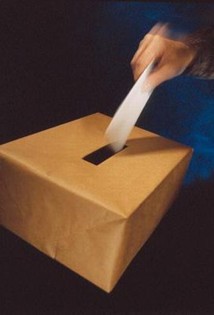 Quasi 50 milioni di italiani alle urne.